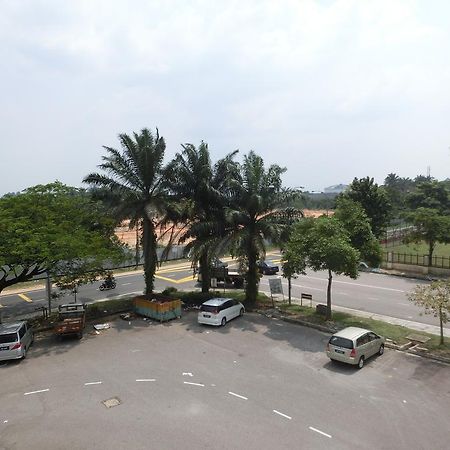 Nah Hotel Skudai Exterior foto